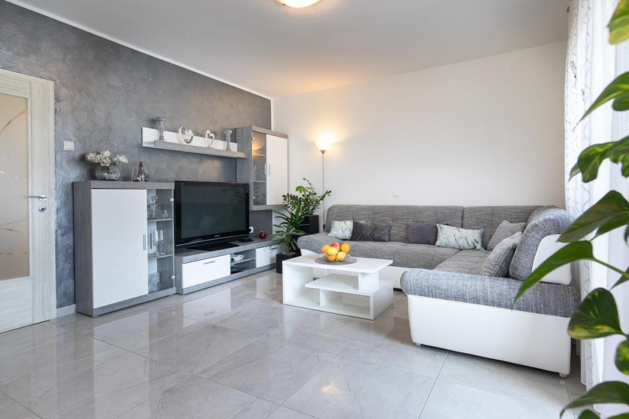 Villa Nina Baska Esterno foto